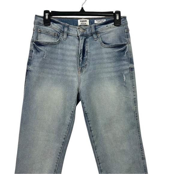 KENSIE Women’s Blue Jeans Sz 6/28 THE EFFORTLESS Skinny Crop Light Wash Pockets - Picture 2 of 13